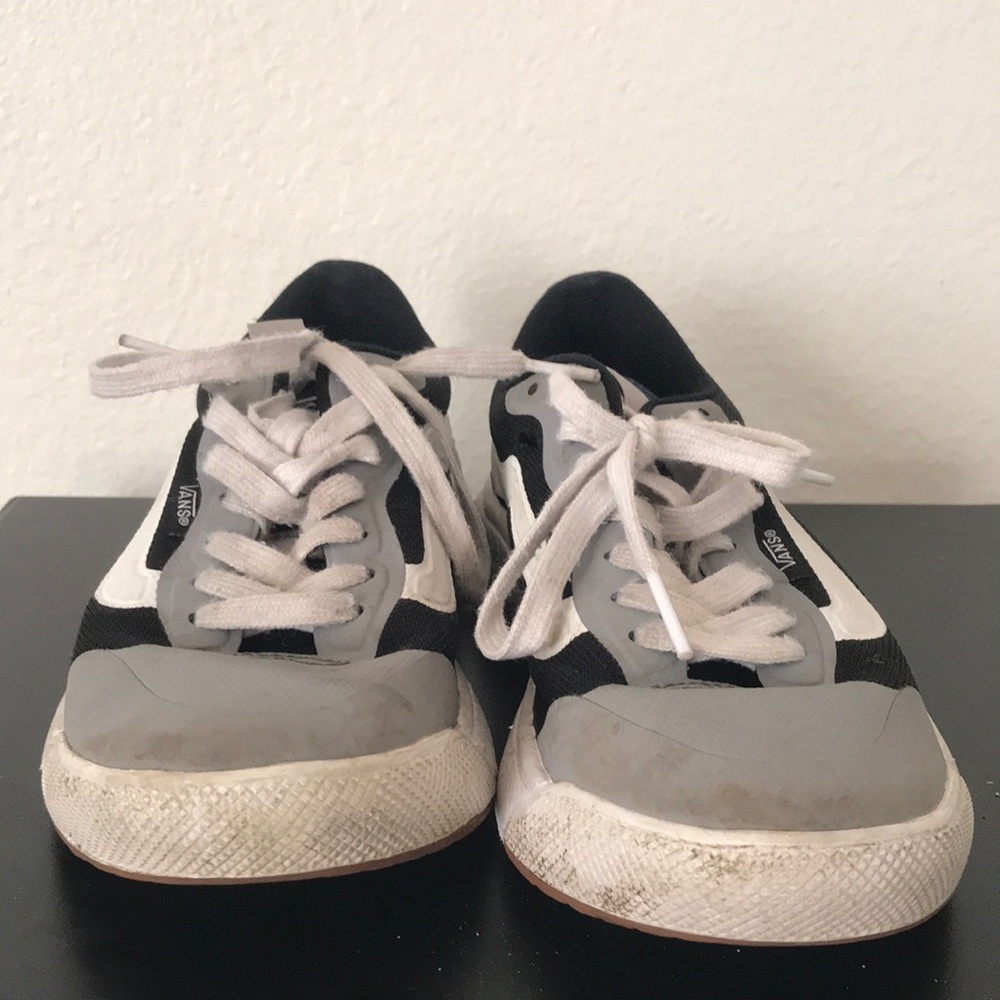 Vans Youth Shoes Size 4